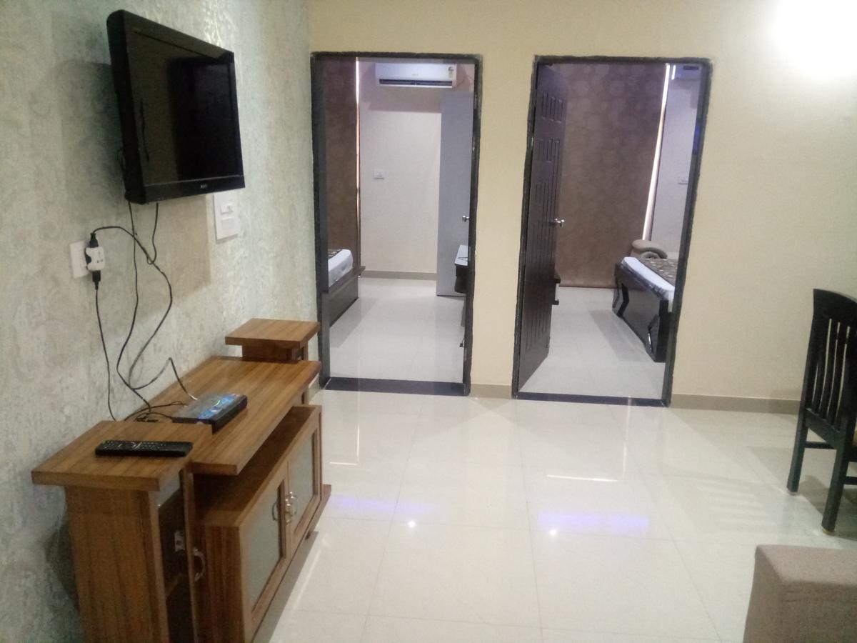 Anamsa Residency Hotell Vrindāvan Exteriör bild
